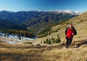 Quasi in vetta al MONTE SECCO (2293 m.) in solitaria con i camosci il 7 novembre 2012 